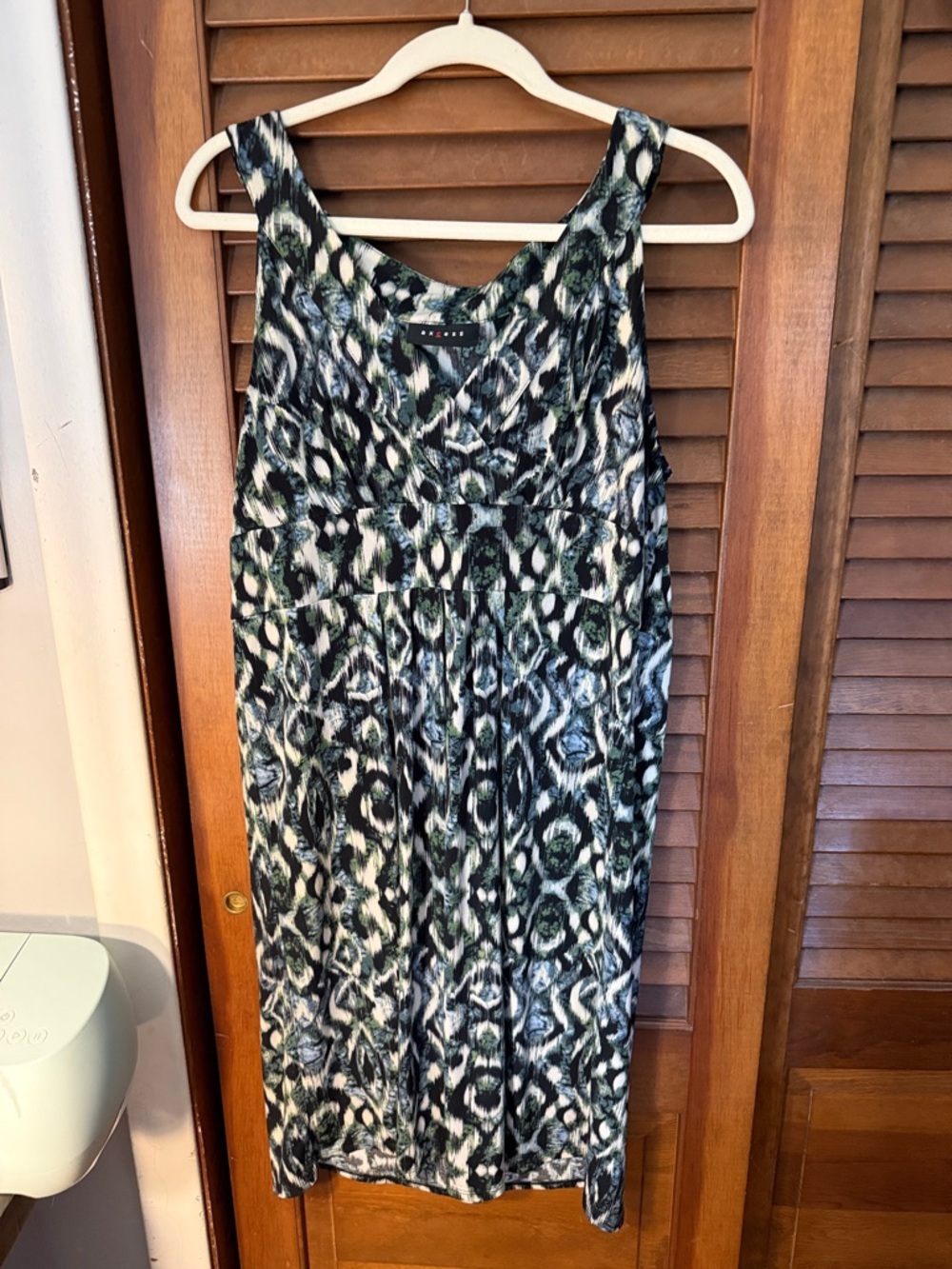 Axcess Black and Green Patterned Midi Dress